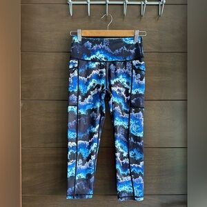 Constantly Varied Gear Storm Print Capri Leggings XS